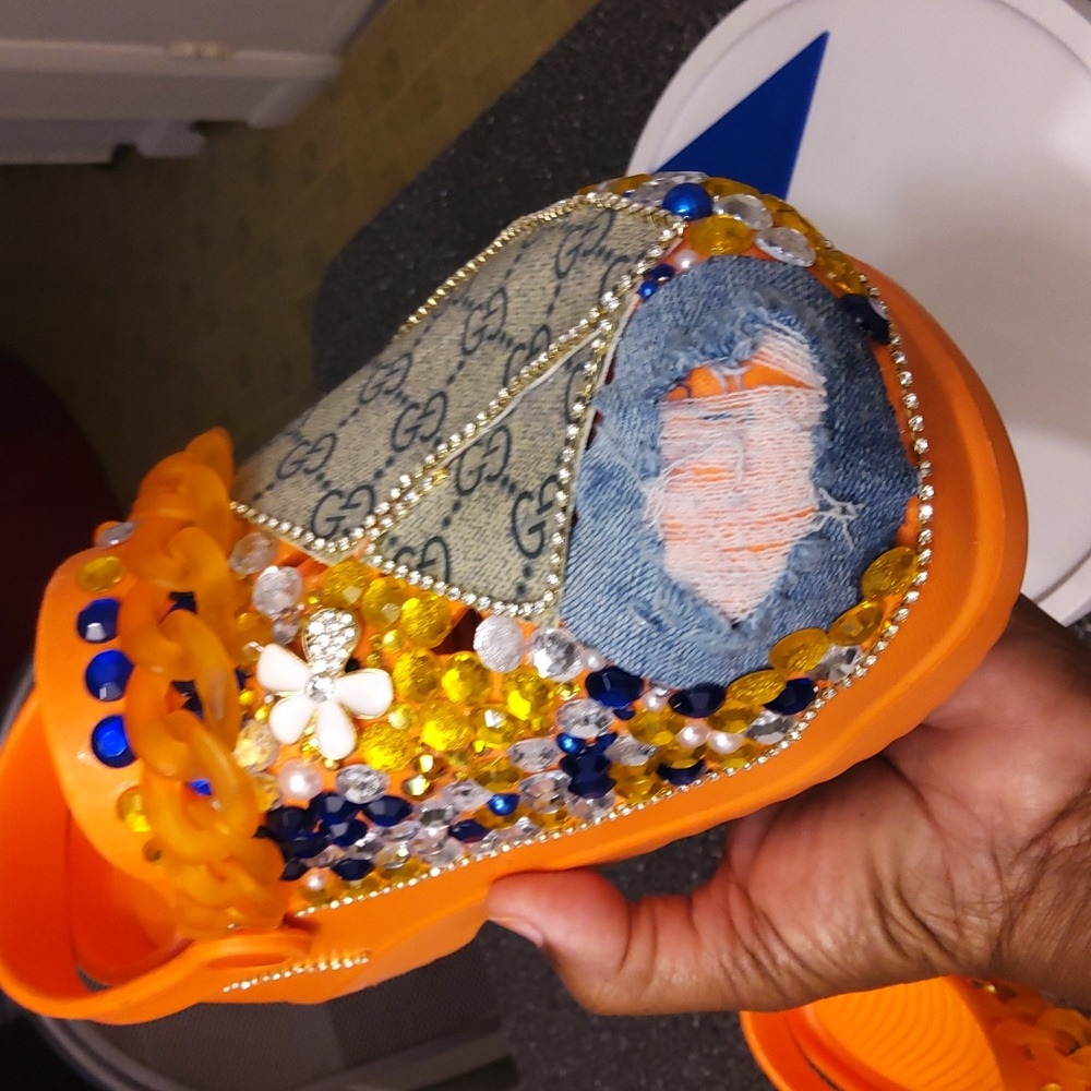 Crocs created by 💋💐BOUTIQUE NightCAP size 10 NWOT - Picture 4 of 4